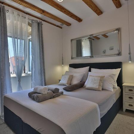 Apartments Angela With Old Town View Spalato Esterno foto